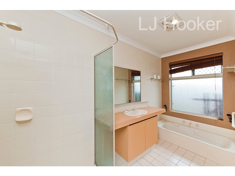 6 Columbus Court, Port Kennedy WA 6172
