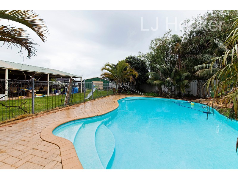 6 Columbus Court, Port Kennedy WA 6172
