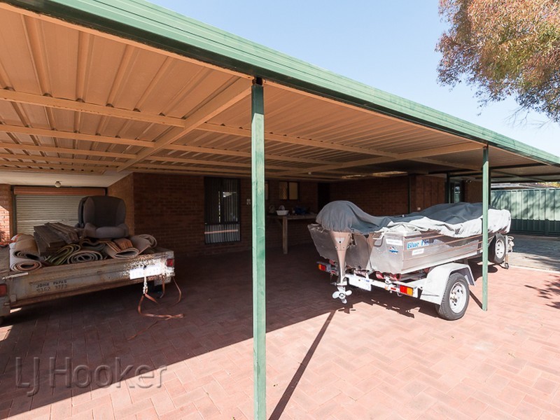 24 Carnegie Loop, Cooloongup WA 6168