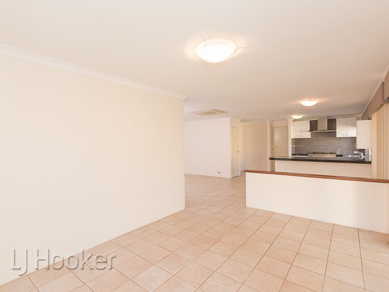 17 Mayflower Close, Port Kennedy WA 6172