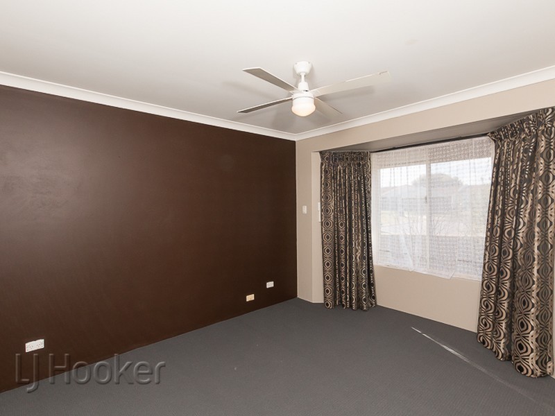 17 Mayflower Close, Port Kennedy WA 6172