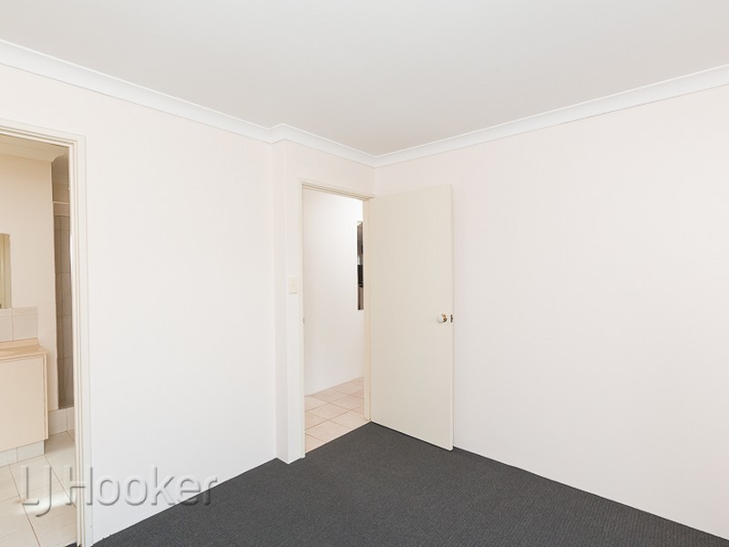 17 Mayflower Close, Port Kennedy WA 6172