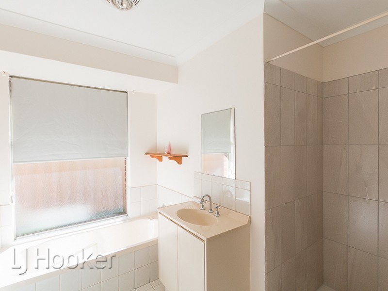 17 Mayflower Close, Port Kennedy WA 6172