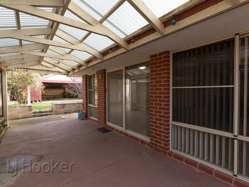 17 Mayflower Close, Port Kennedy WA 6172