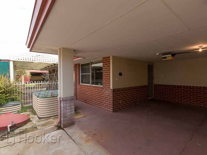 17 Mayflower Close, Port Kennedy WA 6172