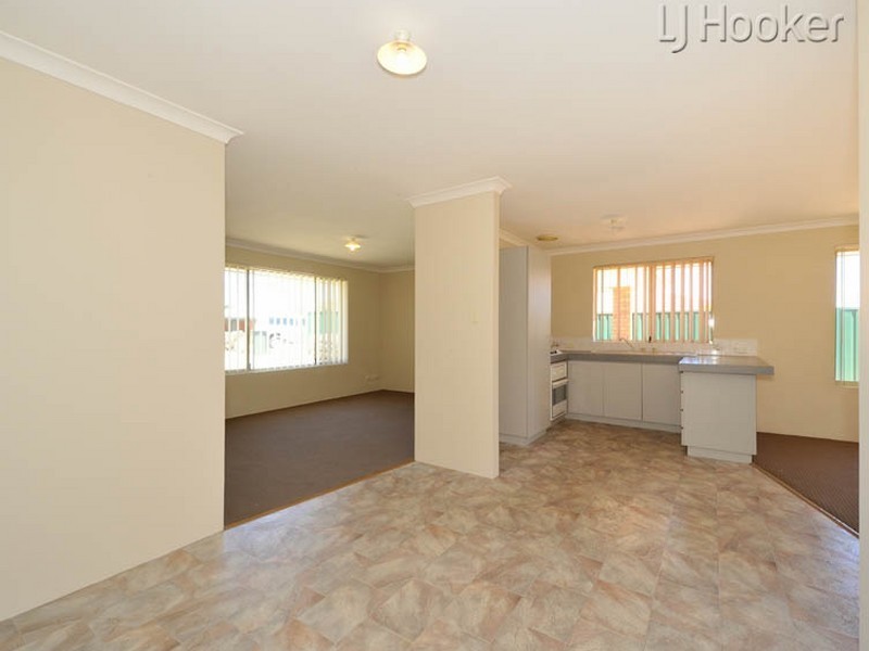 35 Mayflower Close, Port Kennedy WA 6172