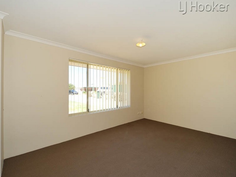 35 Mayflower Close, Port Kennedy WA 6172