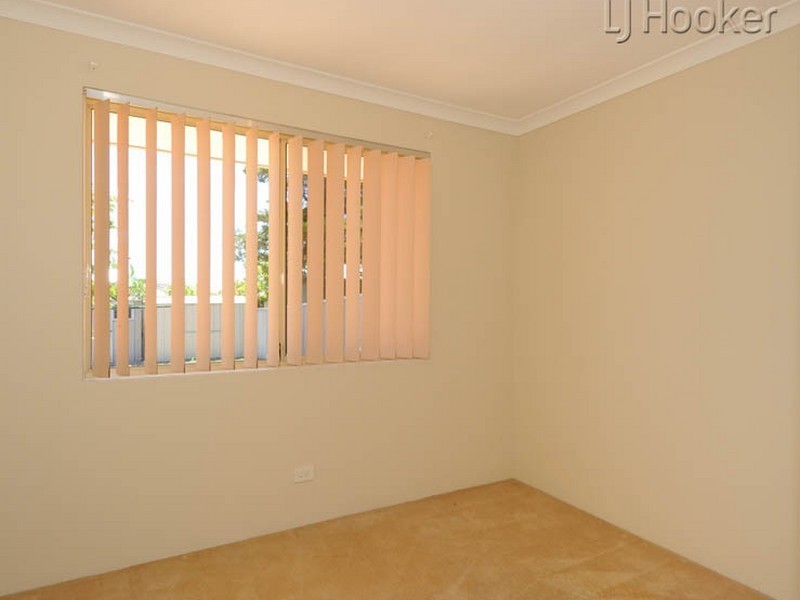 35 Mayflower Close, Port Kennedy WA 6172