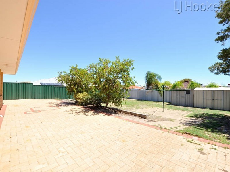 35 Mayflower Close, Port Kennedy WA 6172