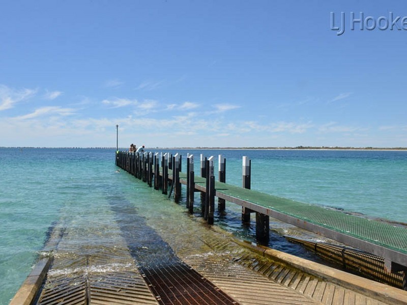 35 Mayflower Close, Port Kennedy WA 6172