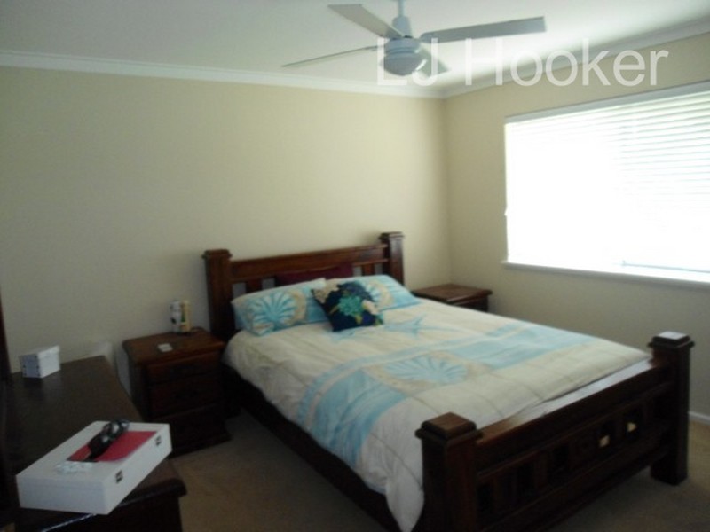 25 Okehampton Road, Warnbro WA 6169