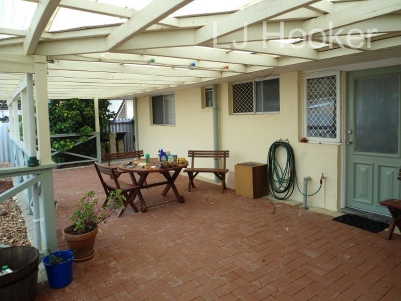 25 Okehampton Road, Warnbro WA 6169