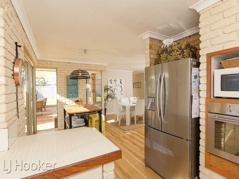 6 Dundee Close, Warnbro WA 6169