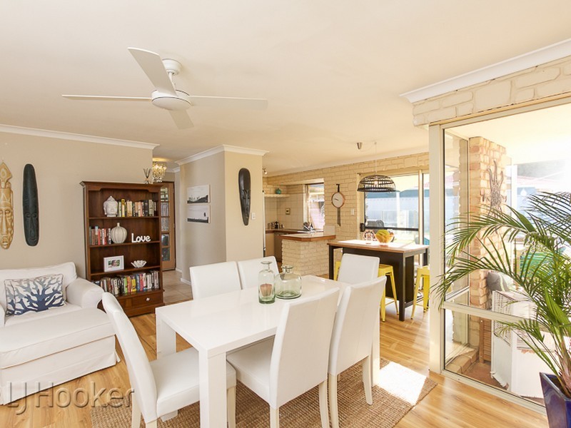 6 Dundee Close, Warnbro WA 6169