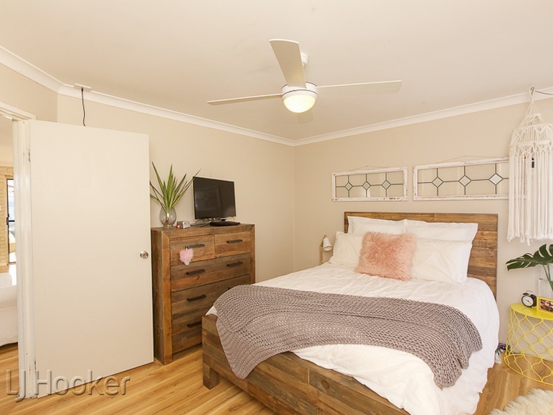 6 Dundee Close, Warnbro WA 6169