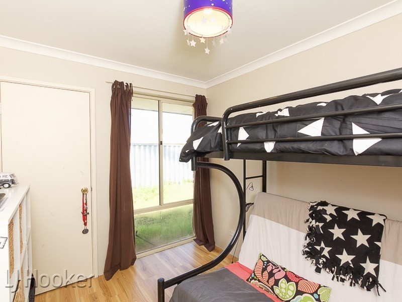 6 Dundee Close, Warnbro WA 6169