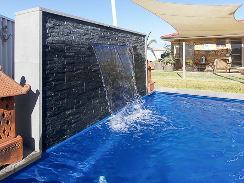 6 Dundee Close, Warnbro WA 6169