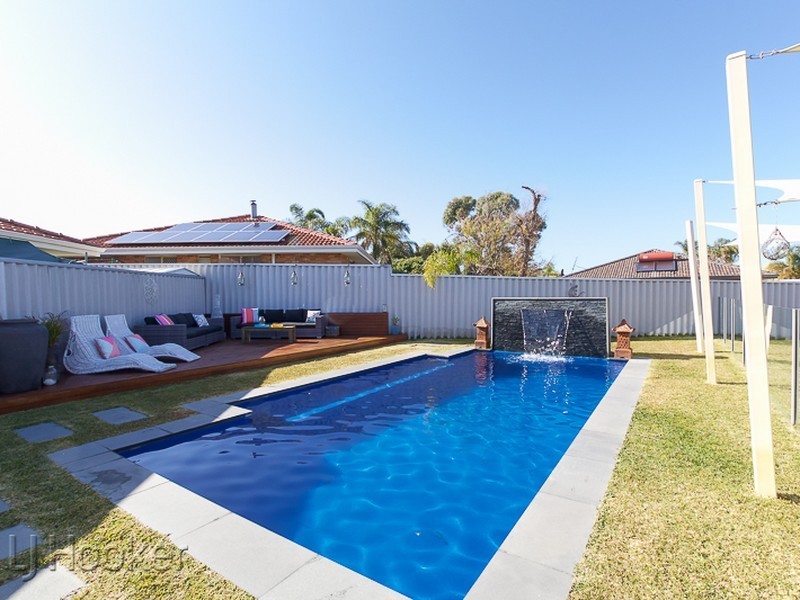 6 Dundee Close, Warnbro WA 6169