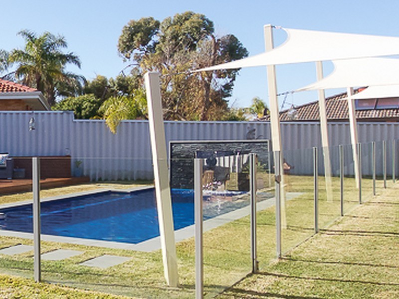6 Dundee Close, Warnbro WA 6169