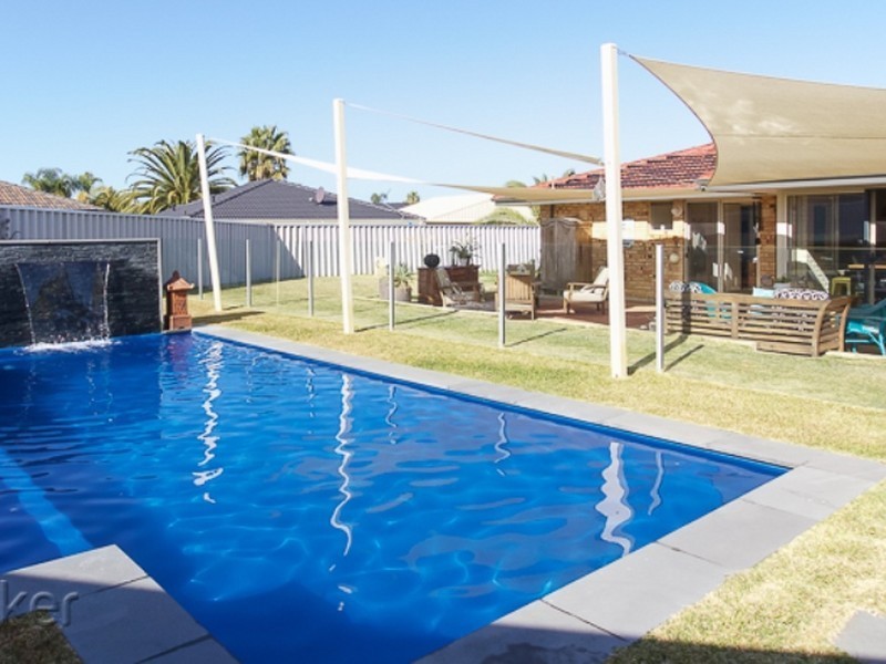 6 Dundee Close, Warnbro WA 6169