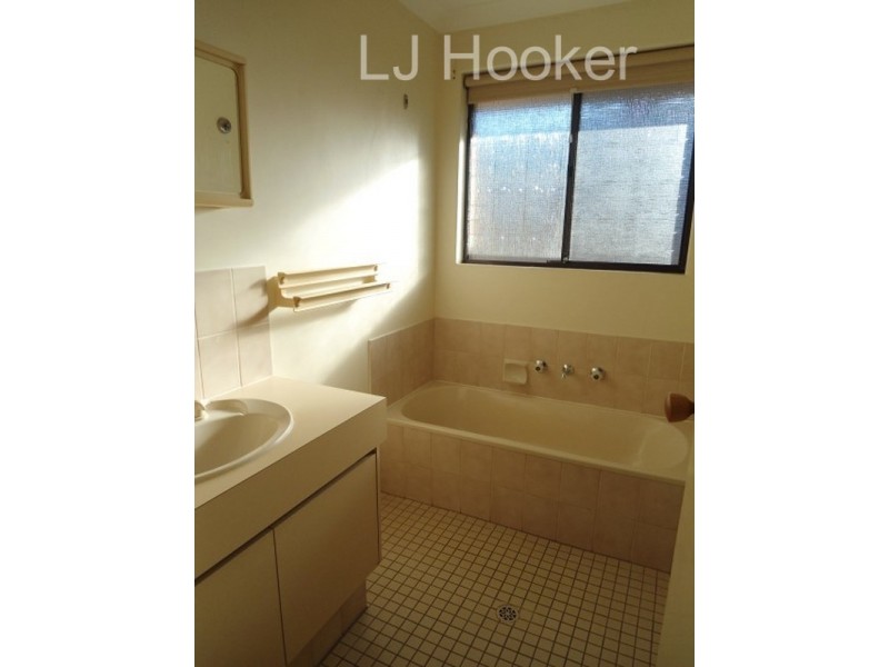 13 Nabberu Loop, Cooloongup WA 6168