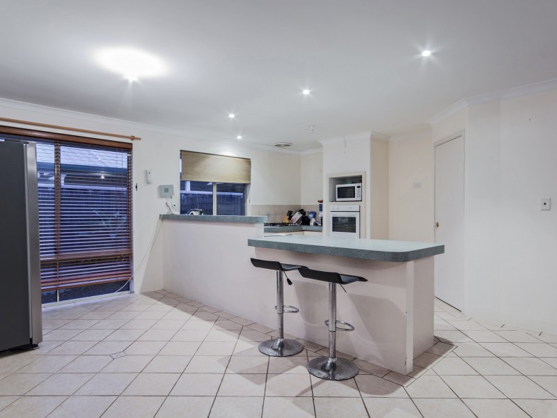 6 Taviano Vista, Secret Harbour WA 6173