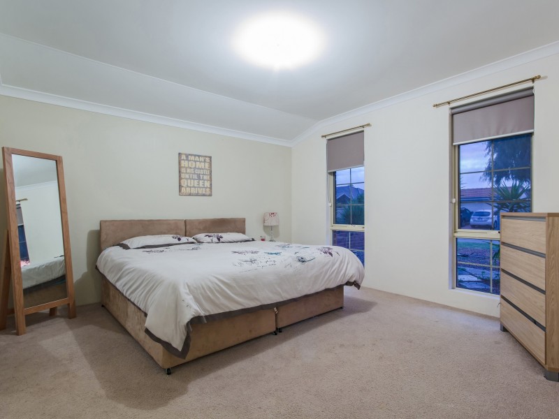 6 Taviano Vista, Secret Harbour WA 6173