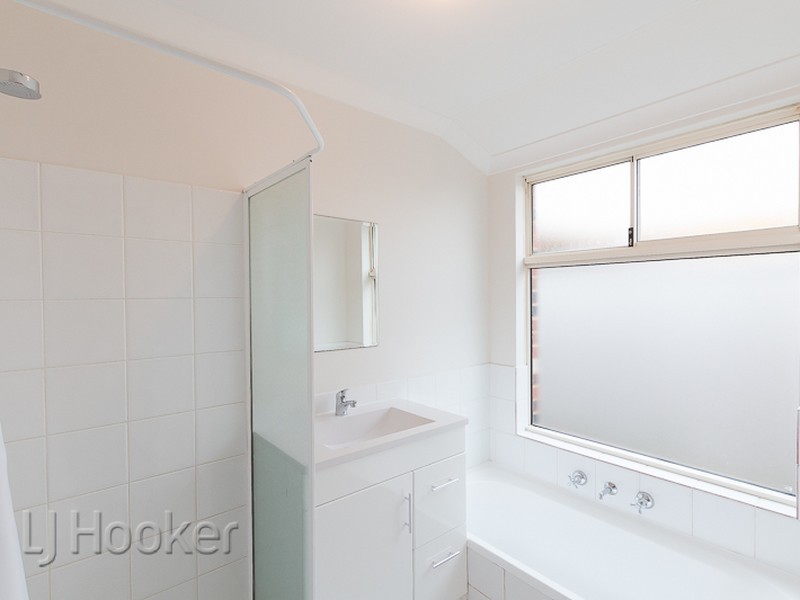 12 Seaspray Place, Waikiki WA 6169