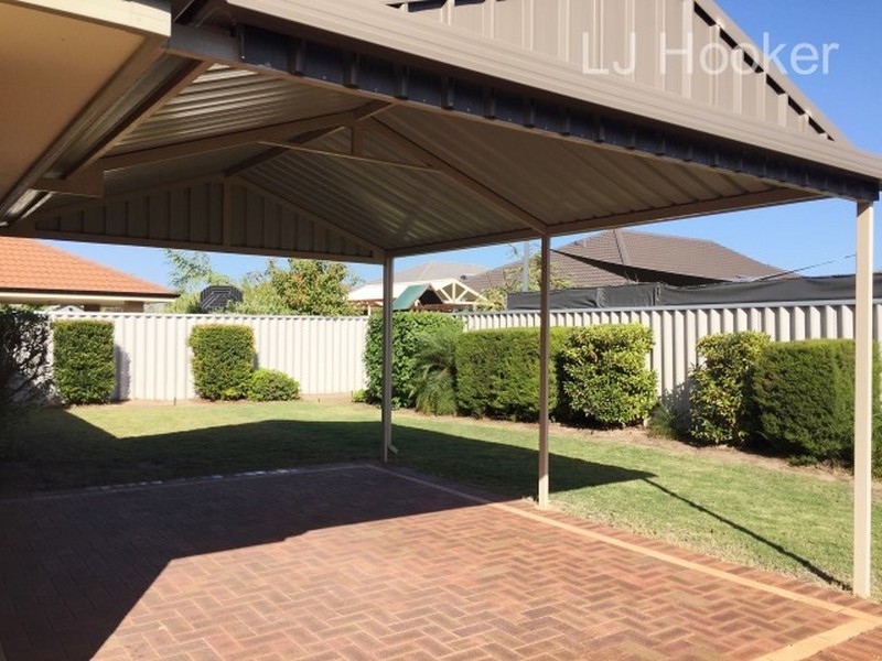 6 Freshwater Way, Secret Harbour WA 6173