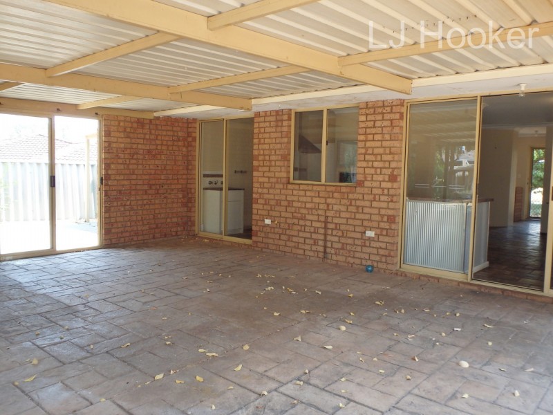 4 Darkins Retreat, Parmelia WA 6167