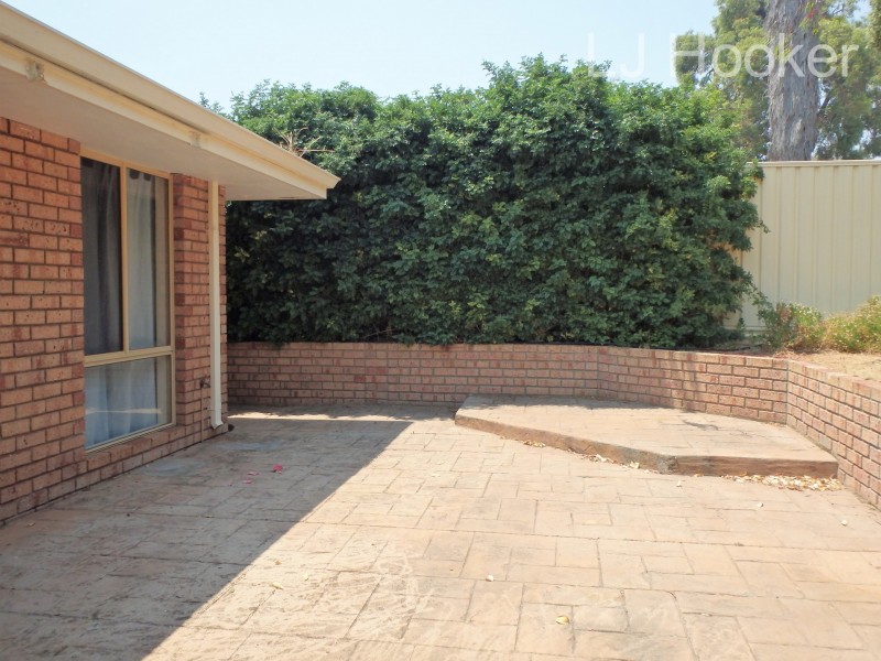 4 Darkins Retreat, Parmelia WA 6167