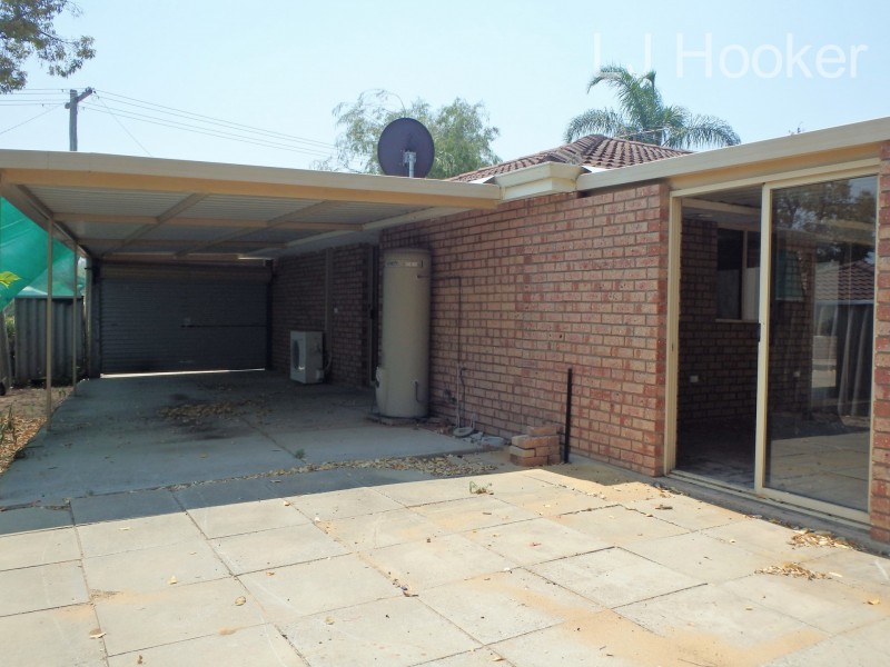 4 Darkins Retreat, Parmelia WA 6167