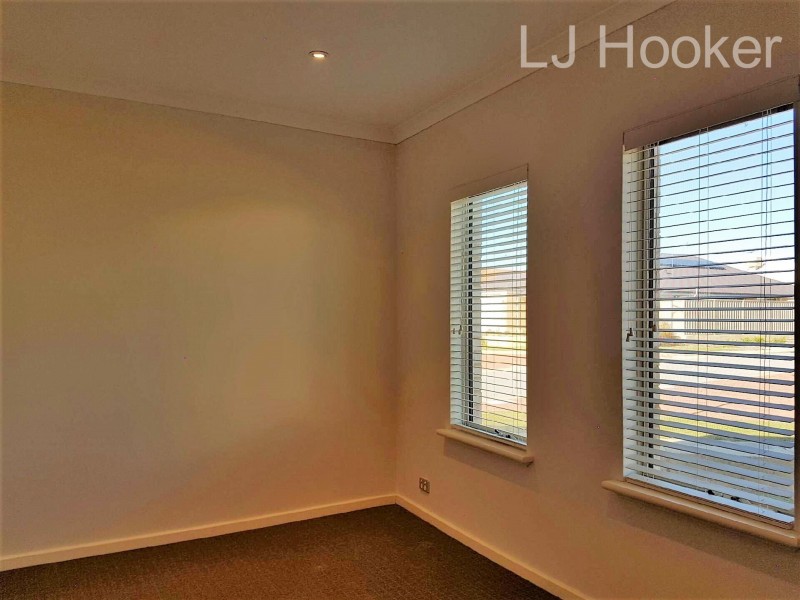 21 Swanbourne Avenue, Secret Harbour WA 6173