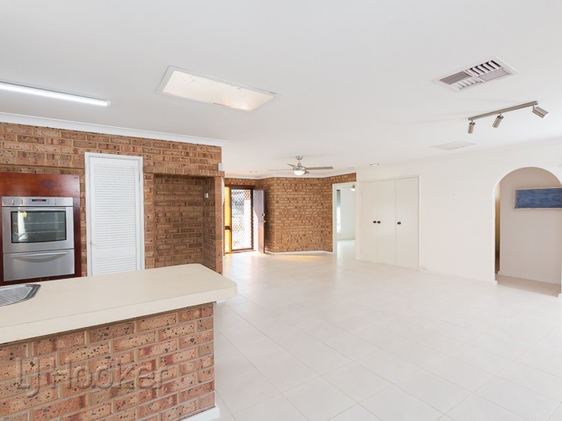 29 Malibu Road, Safety Bay WA 6169