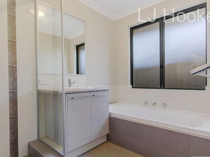 6 Athens Road, Wellard WA 6170