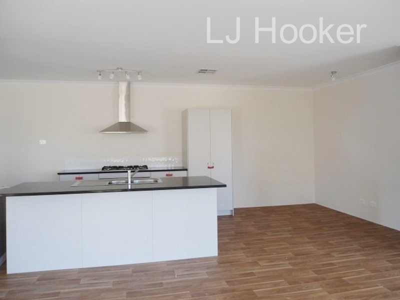 32 Wanderer Parkway, Baldivis WA 6171