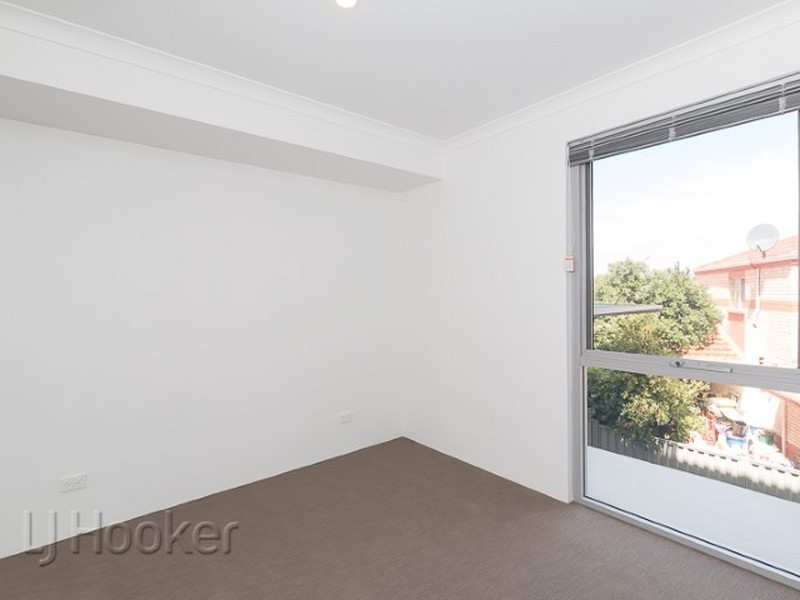 7/102 Kent Street, Rockingham WA 6168