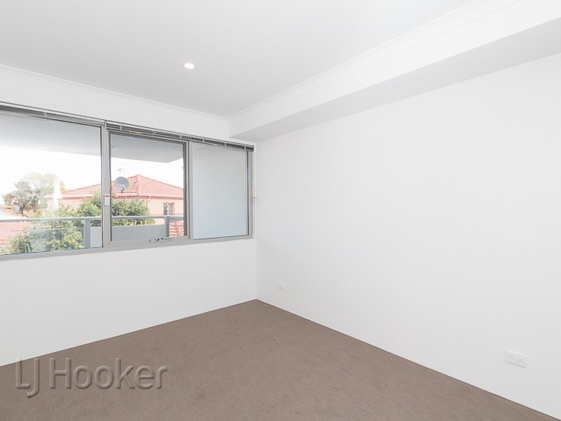 6/102 Kent Street, Rockingham WA 6168