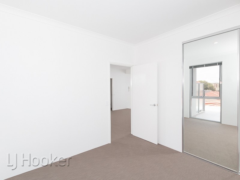 6/102 Kent Street, Rockingham WA 6168