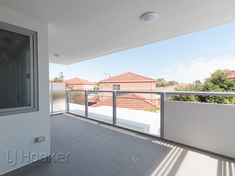 6/102 Kent Street, Rockingham WA 6168