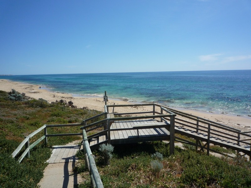 5 Buttercup Parkway, Halls Head WA 6210