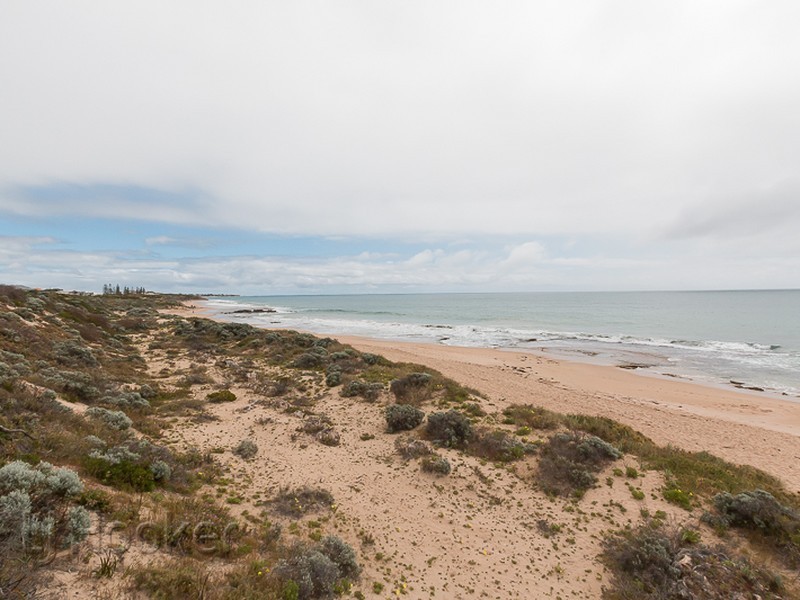 5 Buttercup Parkway, Halls Head WA 6210