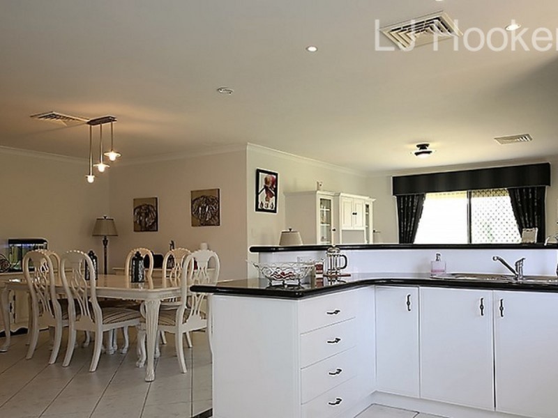 196 Fendam Street, Warnbro WA 6169