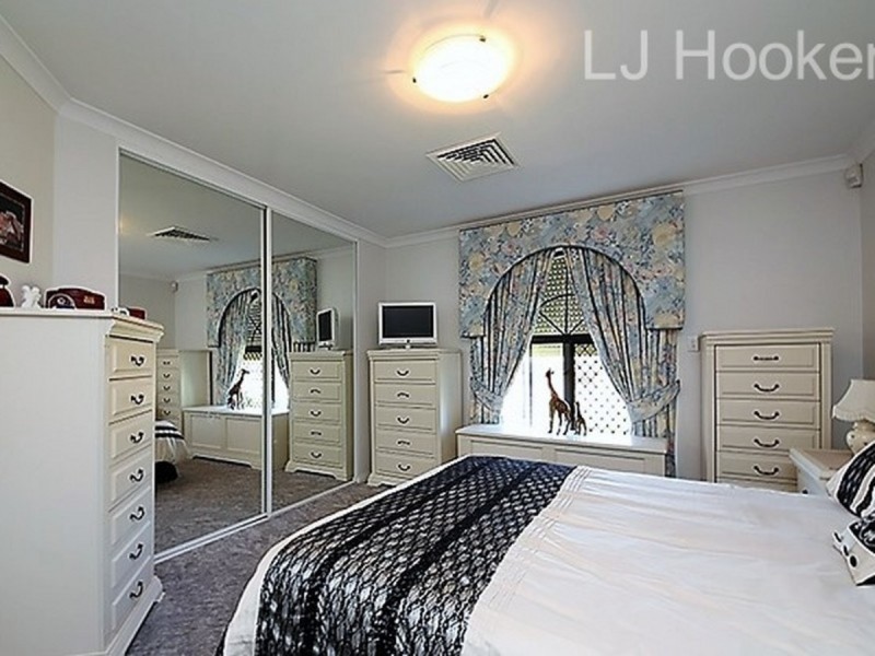 196 Fendam Street, Warnbro WA 6169