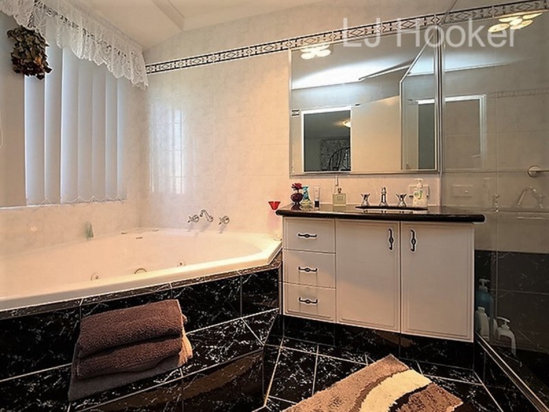 196 Fendam Street, Warnbro WA 6169