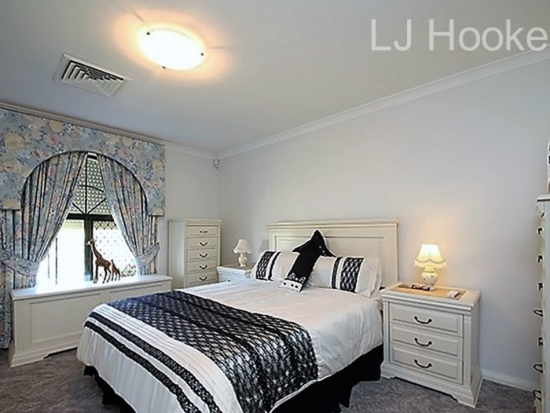 196 Fendam Street, Warnbro WA 6169