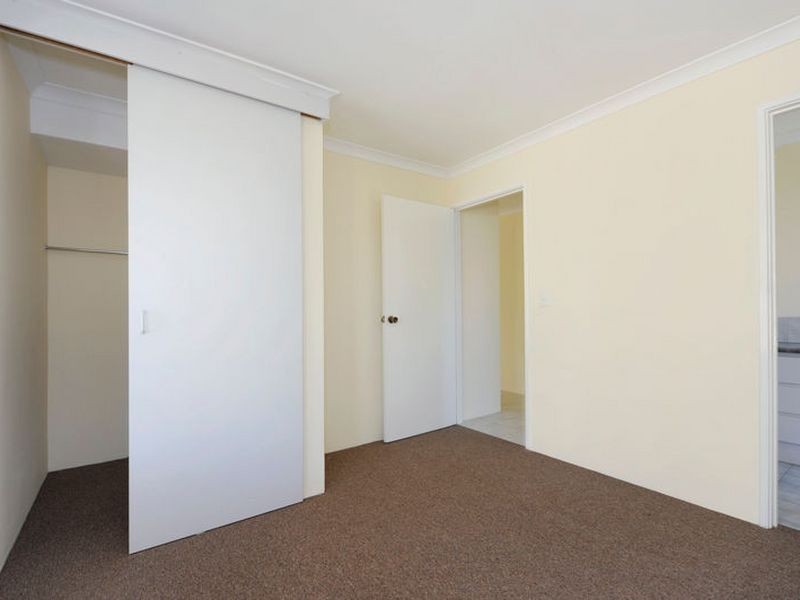 6 Gibb Road, Waikiki WA 6169