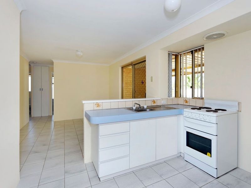 6 Gibb Road, Waikiki WA 6169