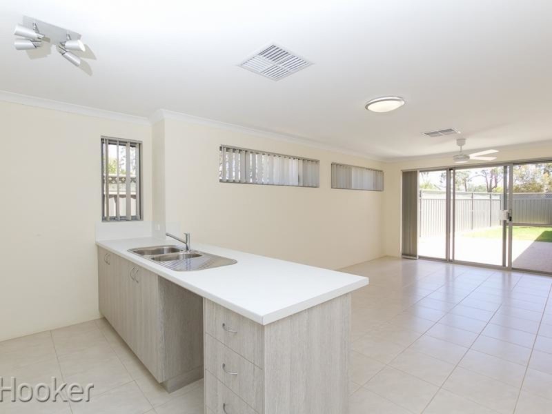 14 Somerford Promenade, Wellard WA 6170