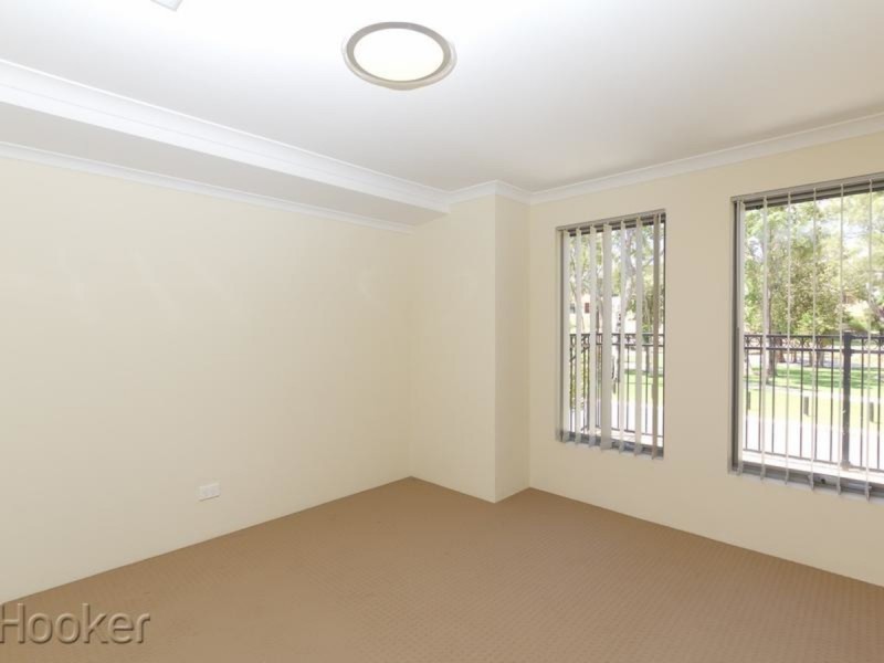 14 Somerford Promenade, Wellard WA 6170
